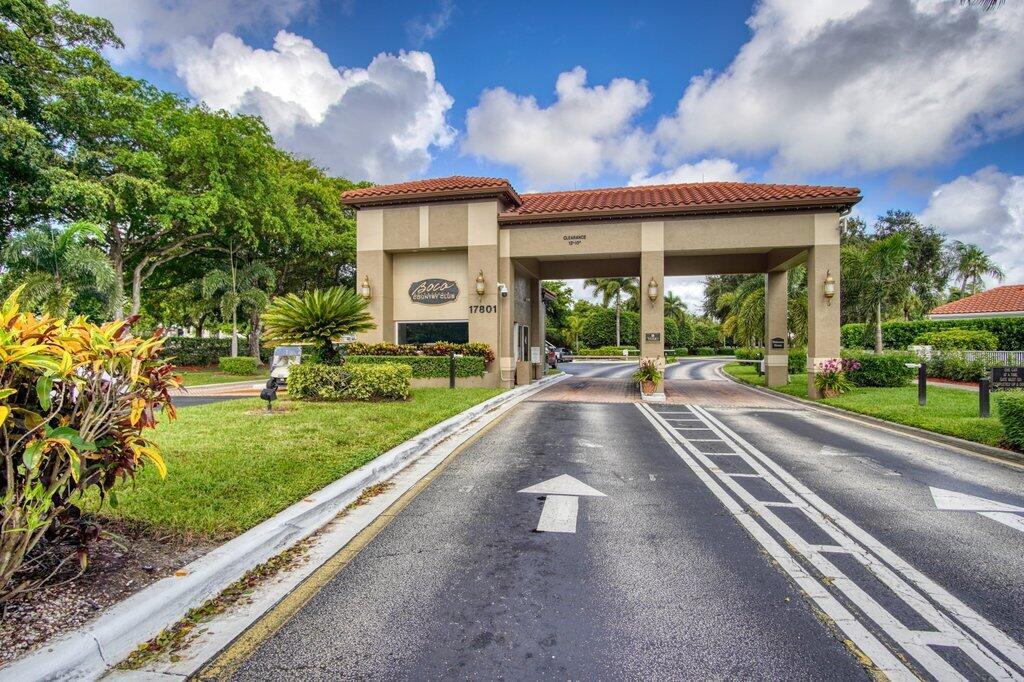 FAIRWAYS AT BOCA GOLF & T - Residential