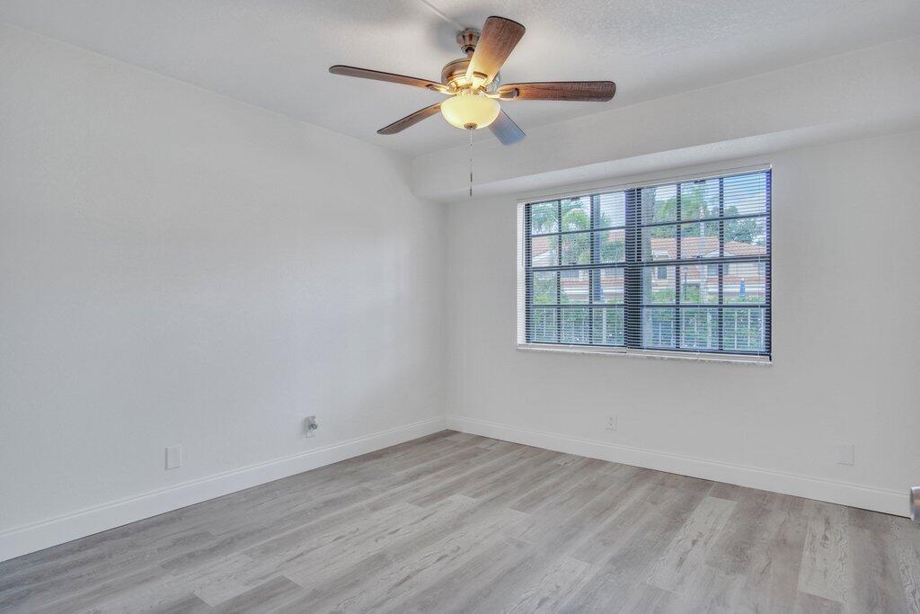 FAIRWAYS AT BOCA GOLF & T - Residential