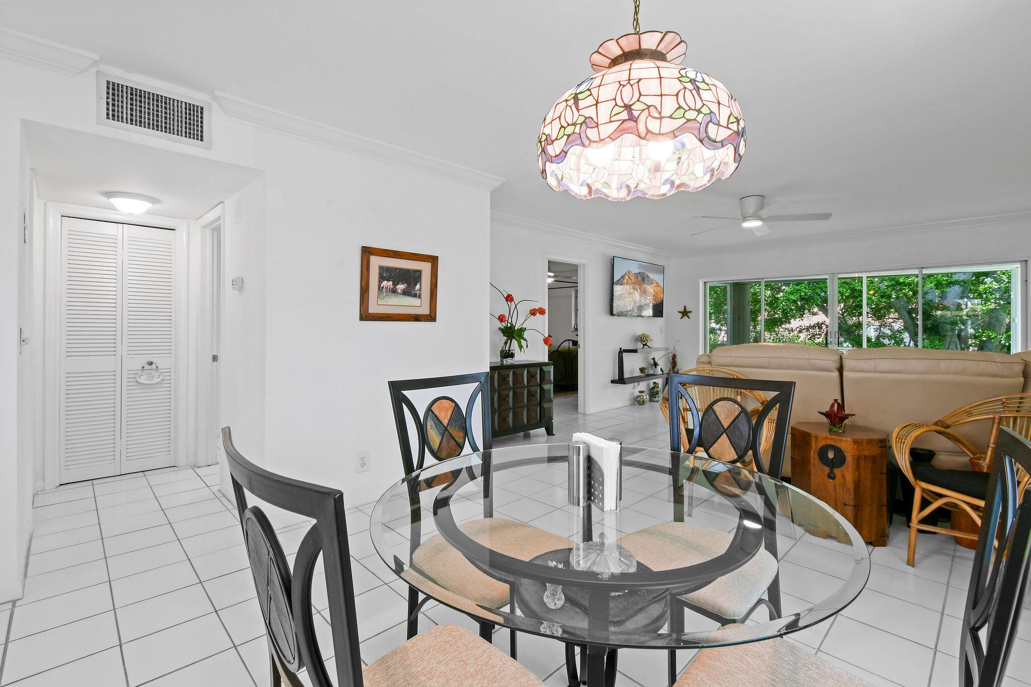 MERIDIAN CONDO 13 - Residential