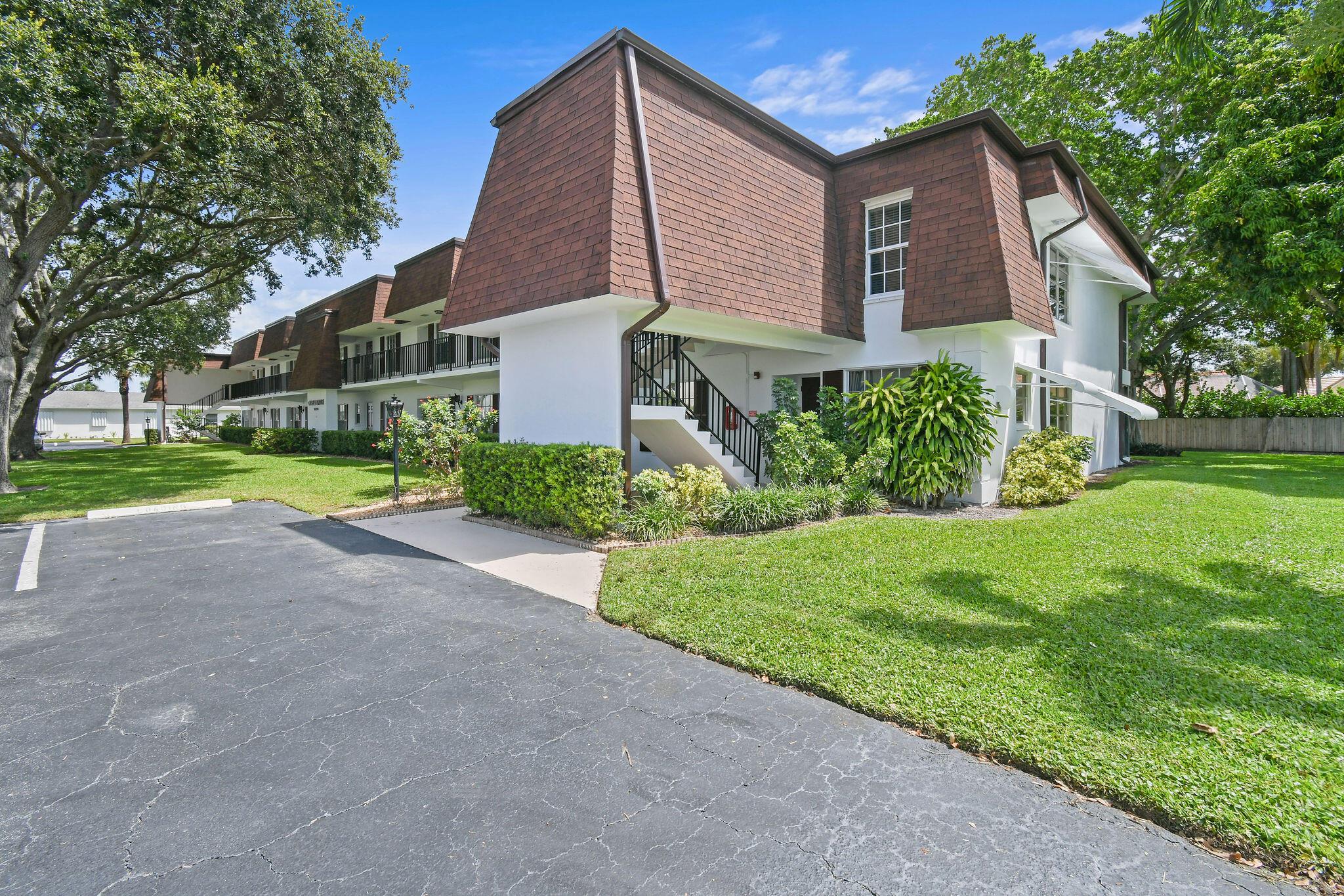 10040 Meridian Way N 206