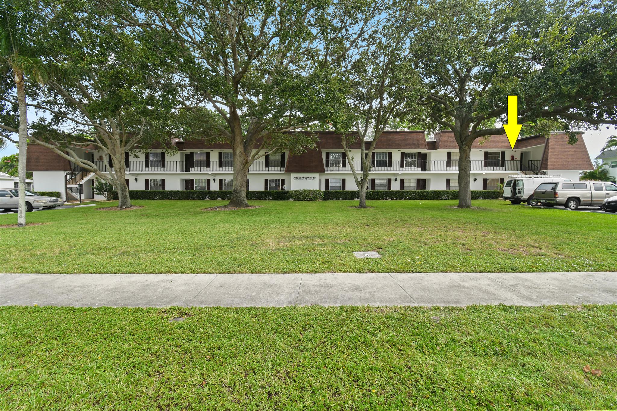 MERIDIAN CONDO 13 - Residential