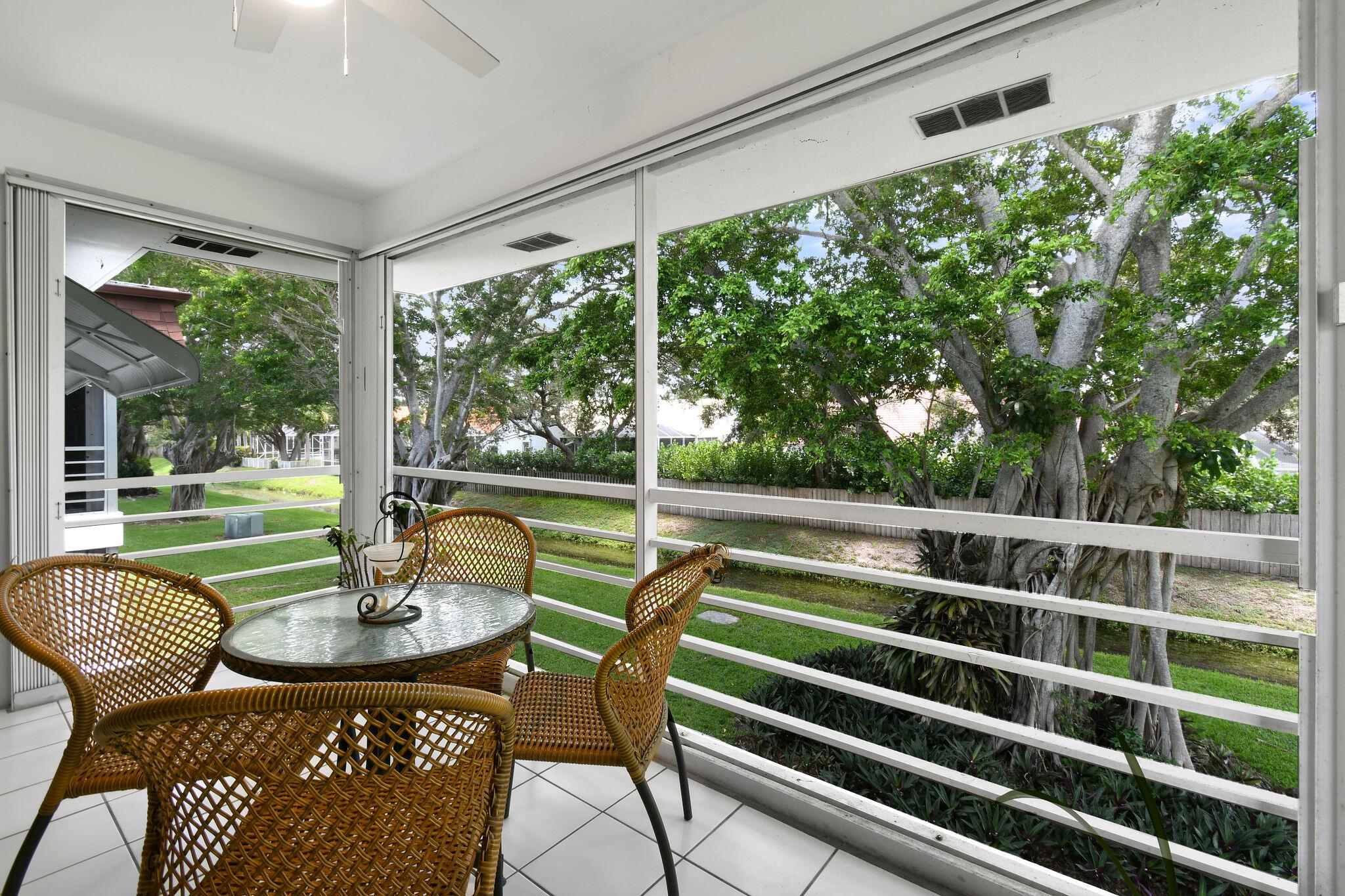 MERIDIAN CONDO 13 - Residential