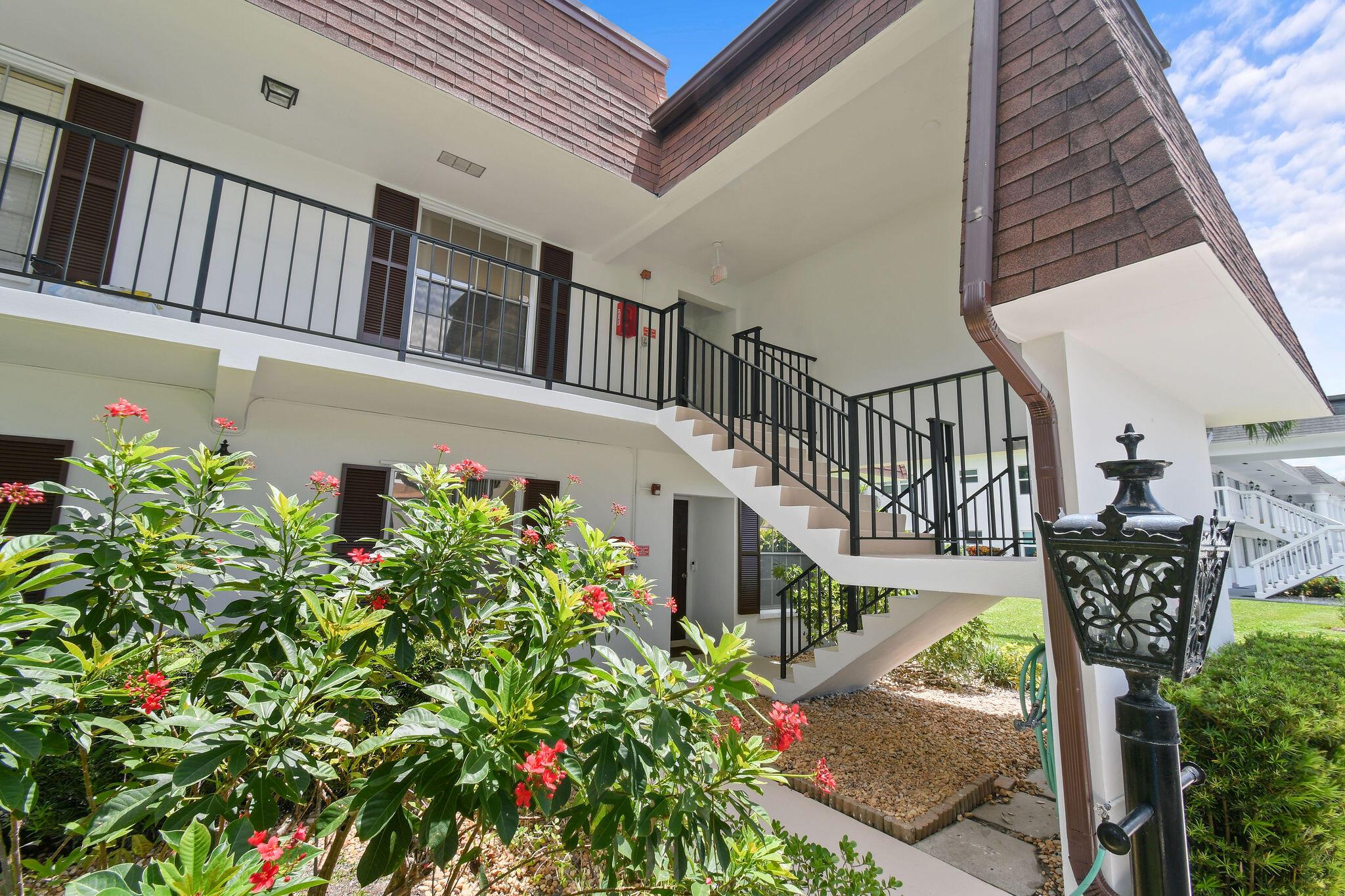 MERIDIAN CONDO 13 - Residential