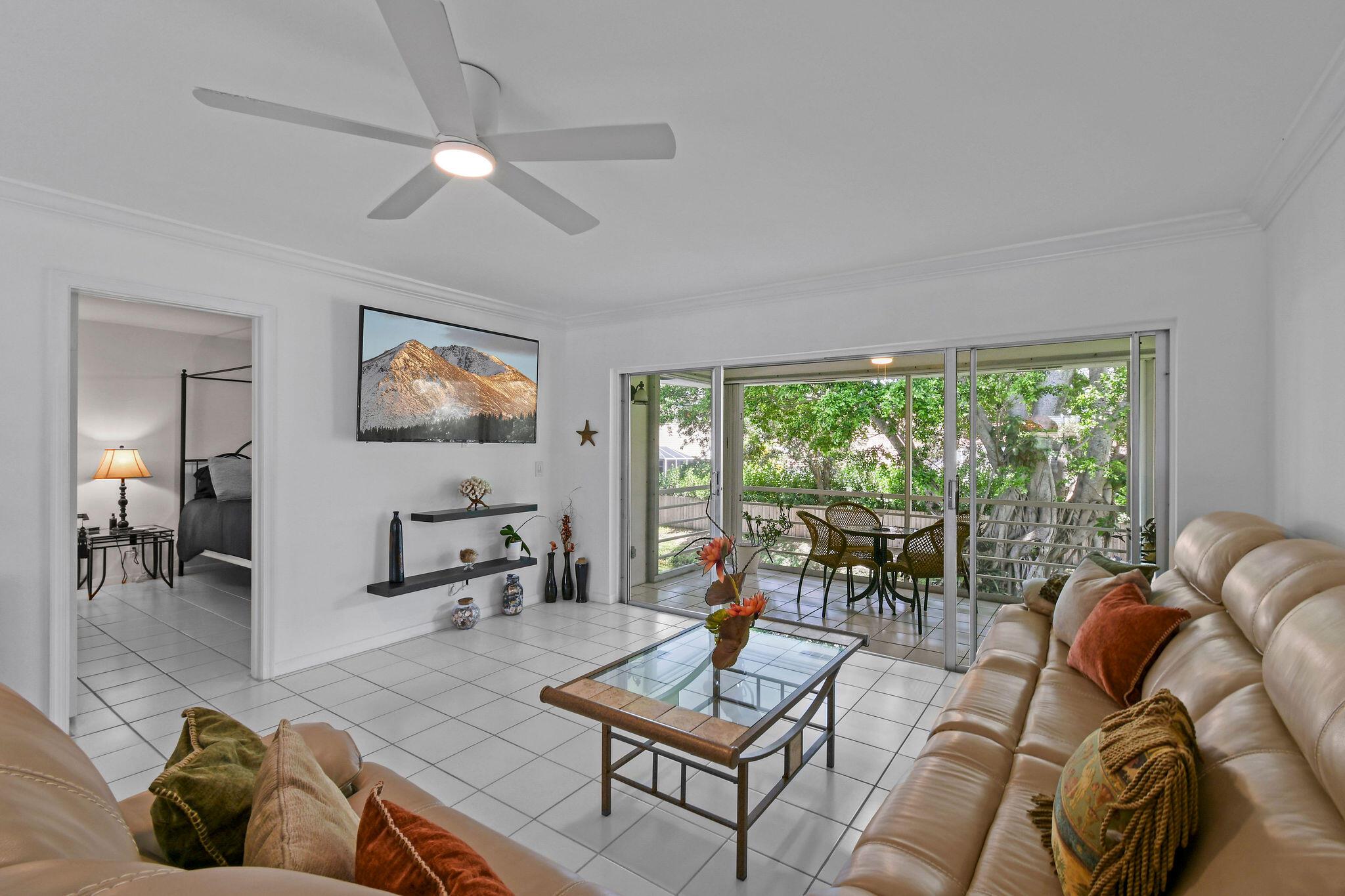 MERIDIAN CONDO 13 - Residential