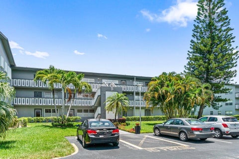 Tiny photo for 68 Suffolk B #680, Boca Raton, FL 33434 (MLS # B26070963)