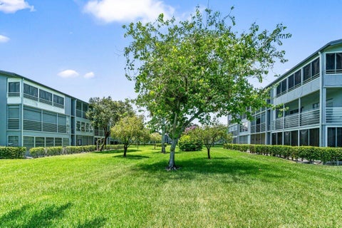 Tiny photo for 68 Suffolk B #680, Boca Raton, FL 33434 (MLS # B26070963)