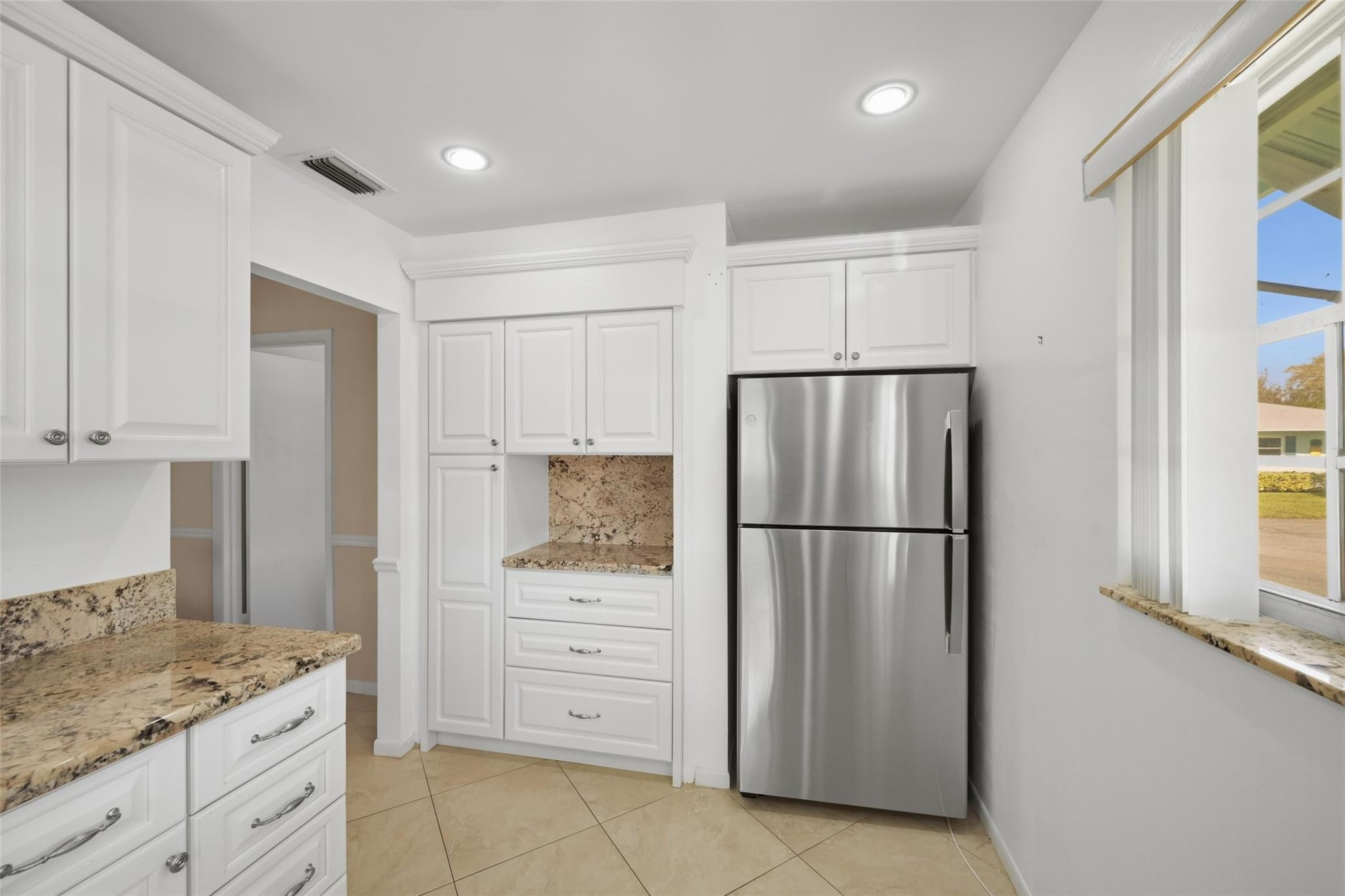 COUNTRY MANORS - Residential