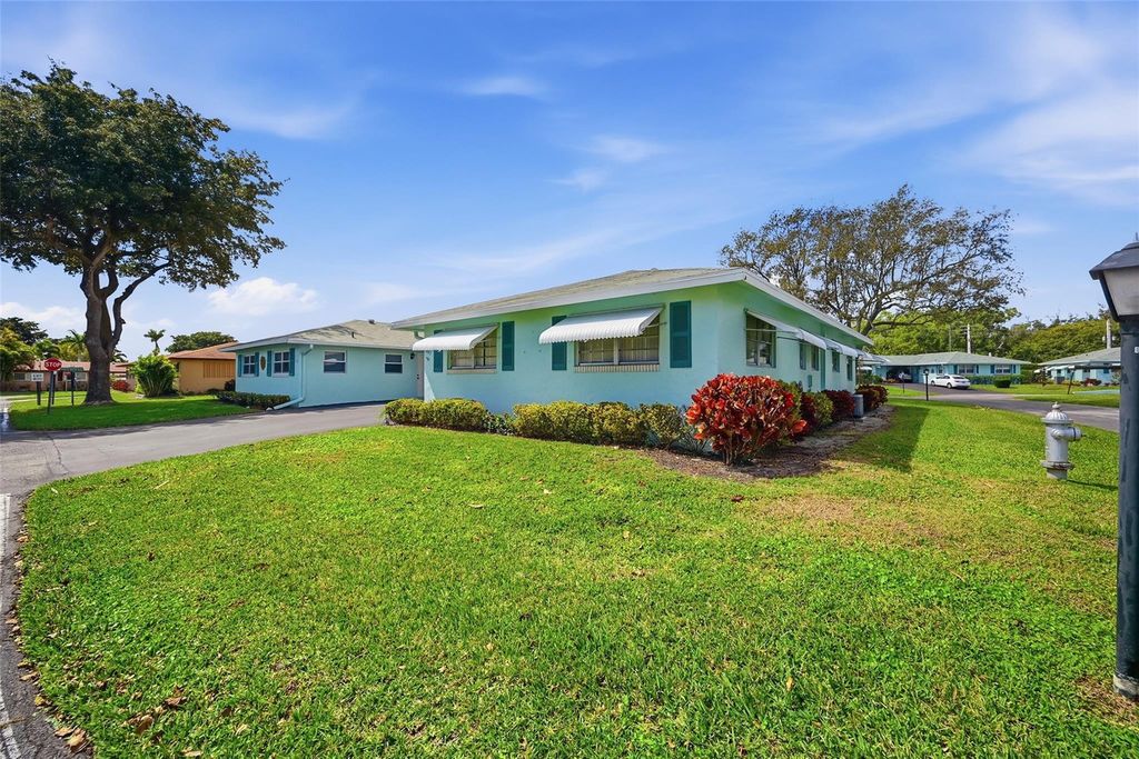 Photo of 602 Hummingbird Lane #602, Delray Beach, FL 33445 (MLS # F10556026)