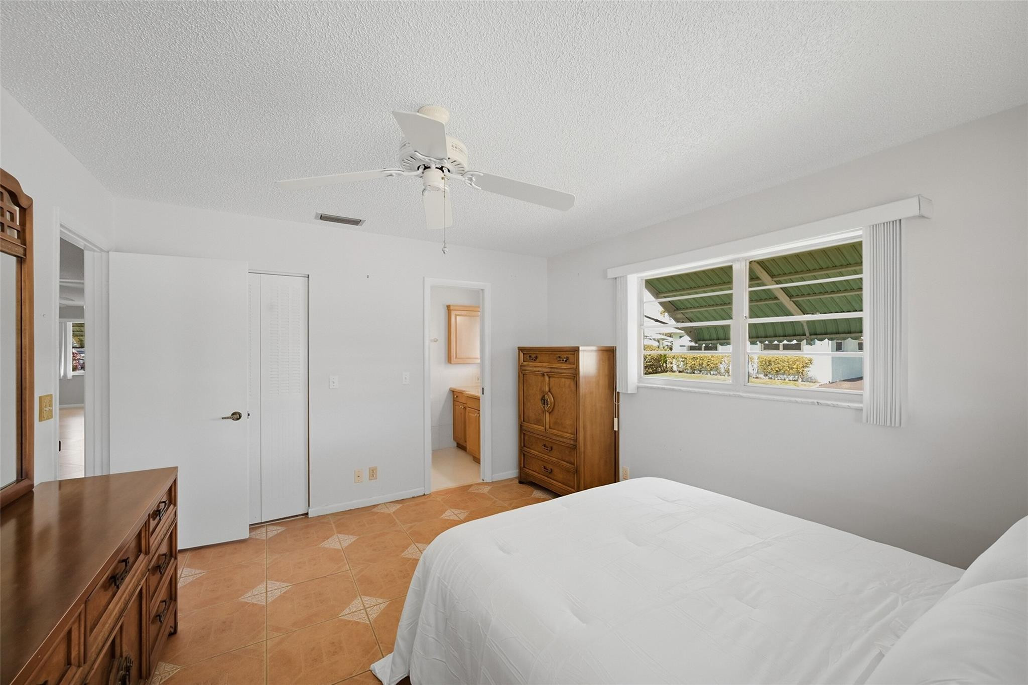 COUNTRY MANORS - Residential