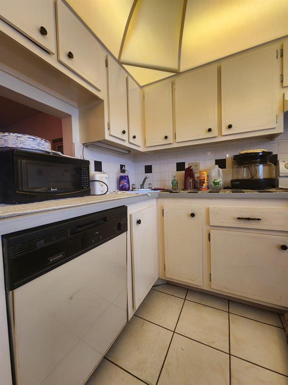 BERMUDA CLUB SEVEN CONDO - Residential