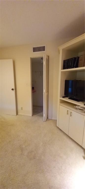 THE INVERRARY COUNTRY CLU - Residential