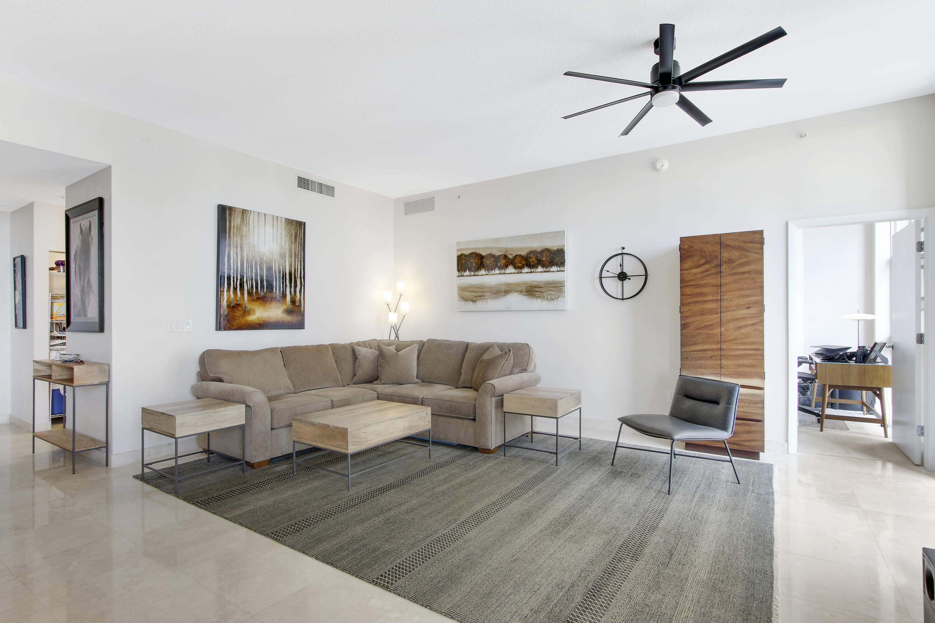 CITYPLACE SOUTH TOWER CONDO - Residential