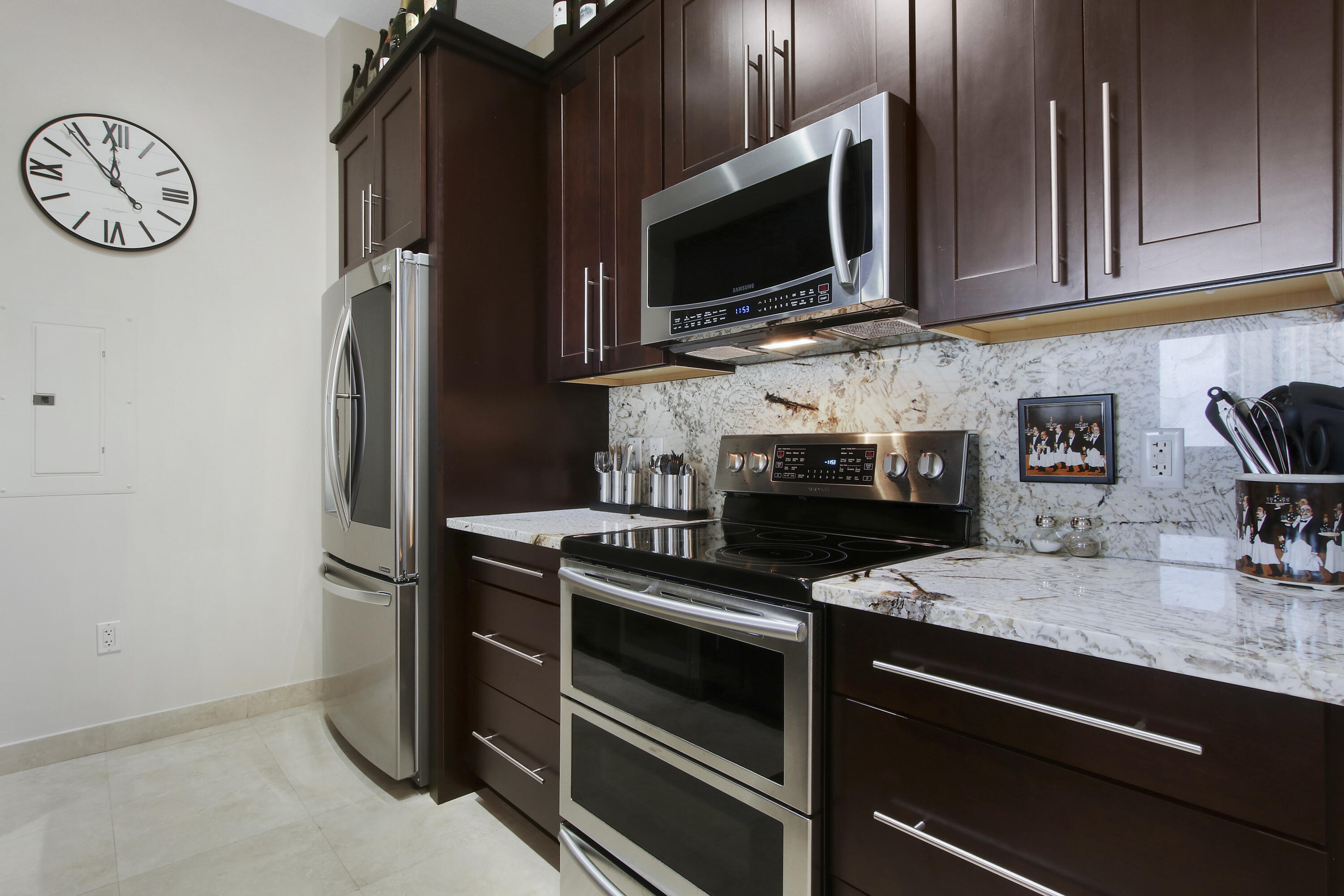 CITYPLACE SOUTH TOWER CONDO - Residential