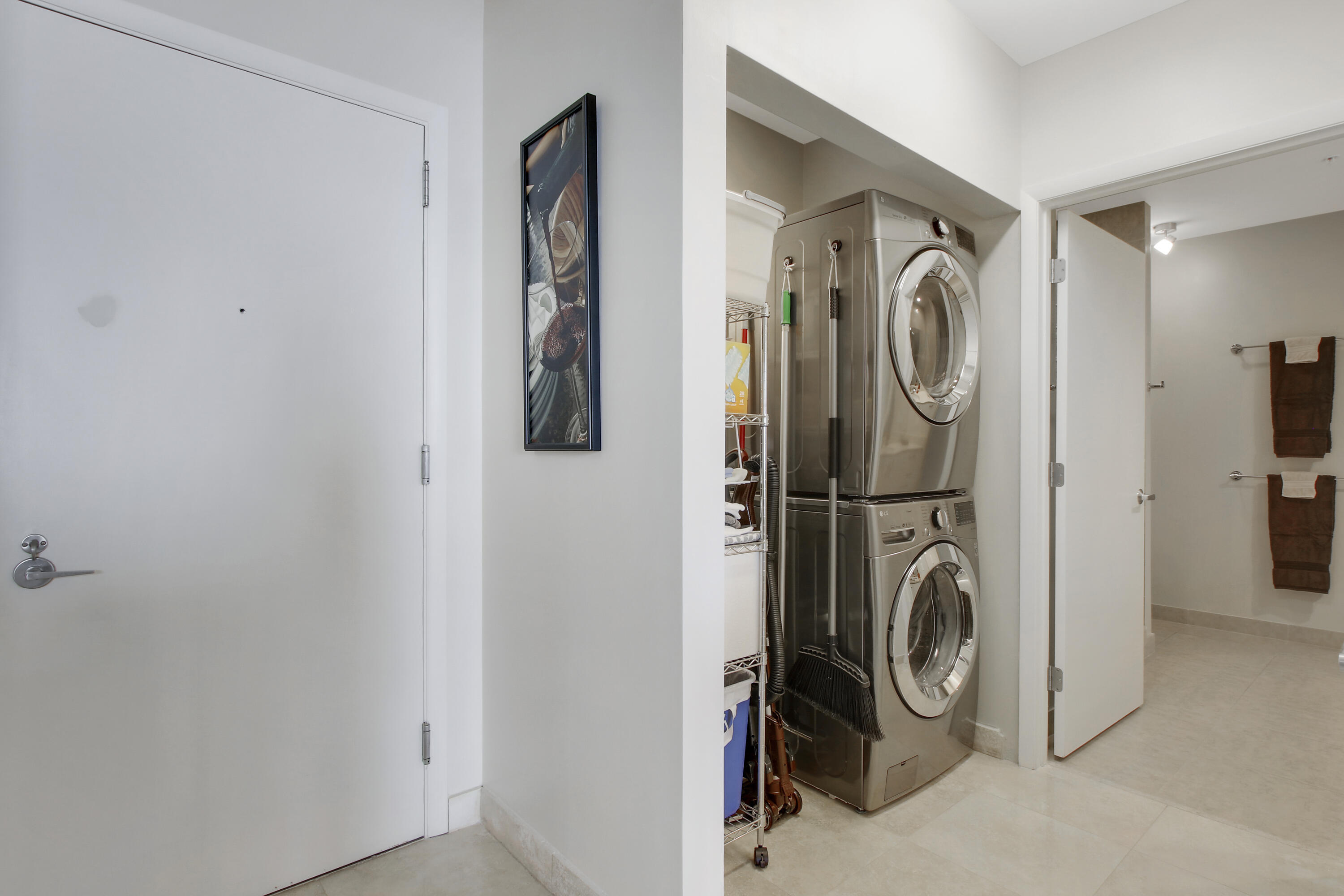 CITYPLACE SOUTH TOWER CONDO - Residential