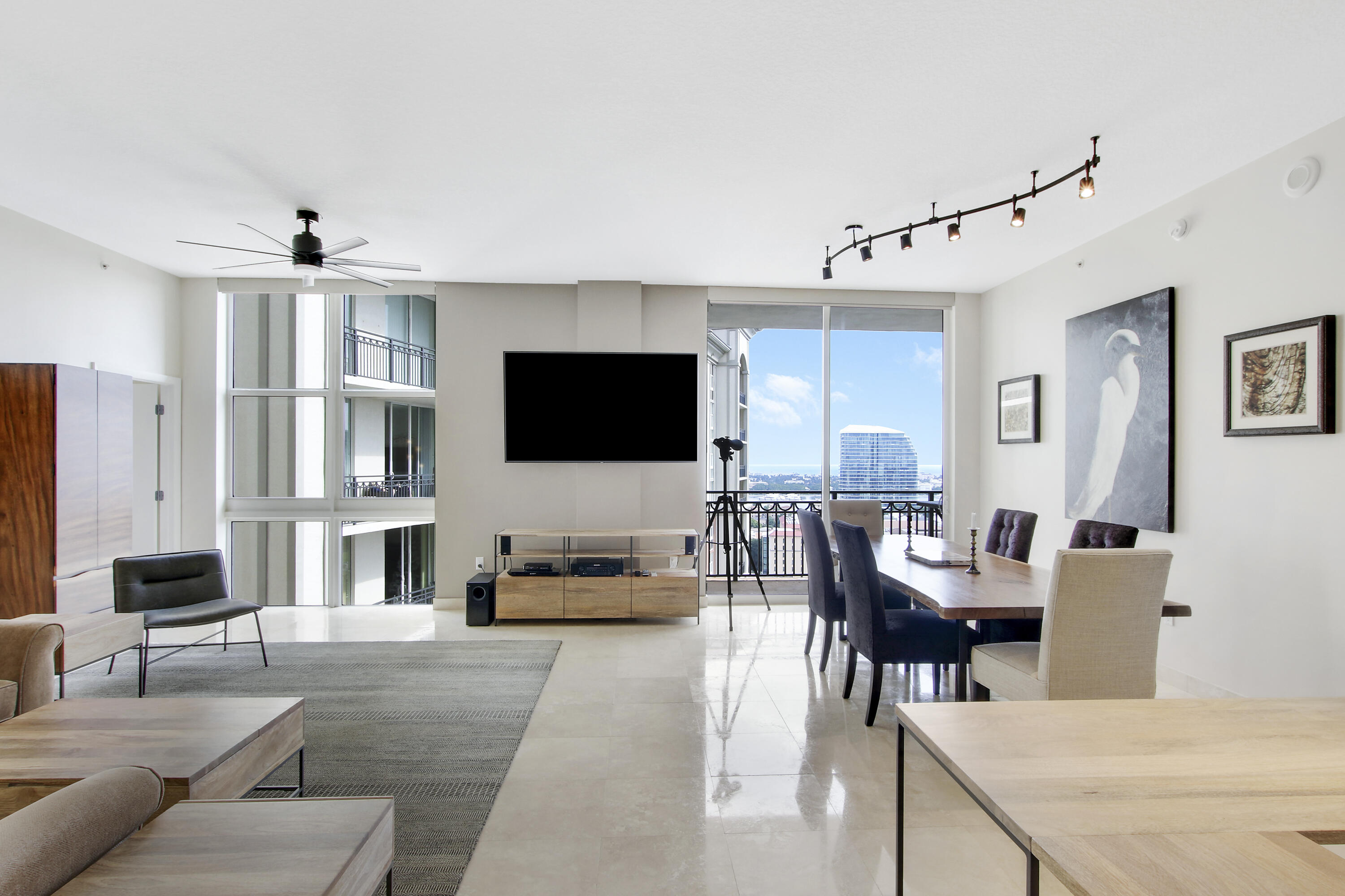 CITYPLACE SOUTH TOWER CONDO - Residential