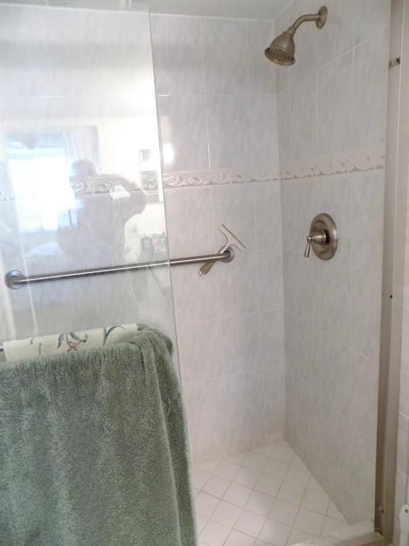 TROPIC BAY CONDOMINIUMS & MARINA - Residential