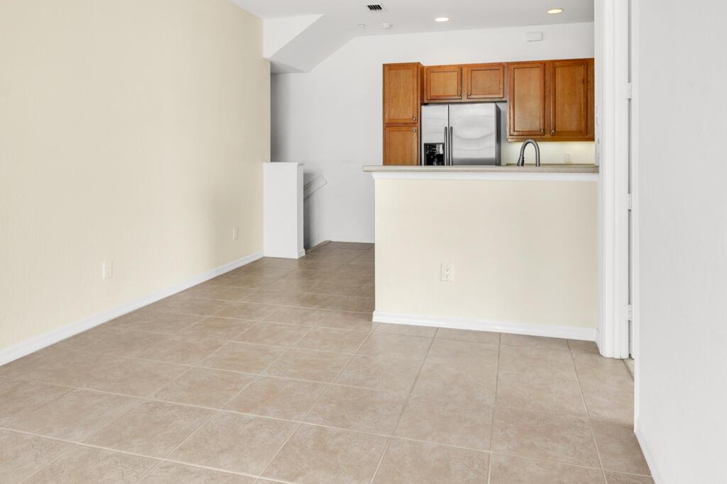 115 S Longport Circle A2