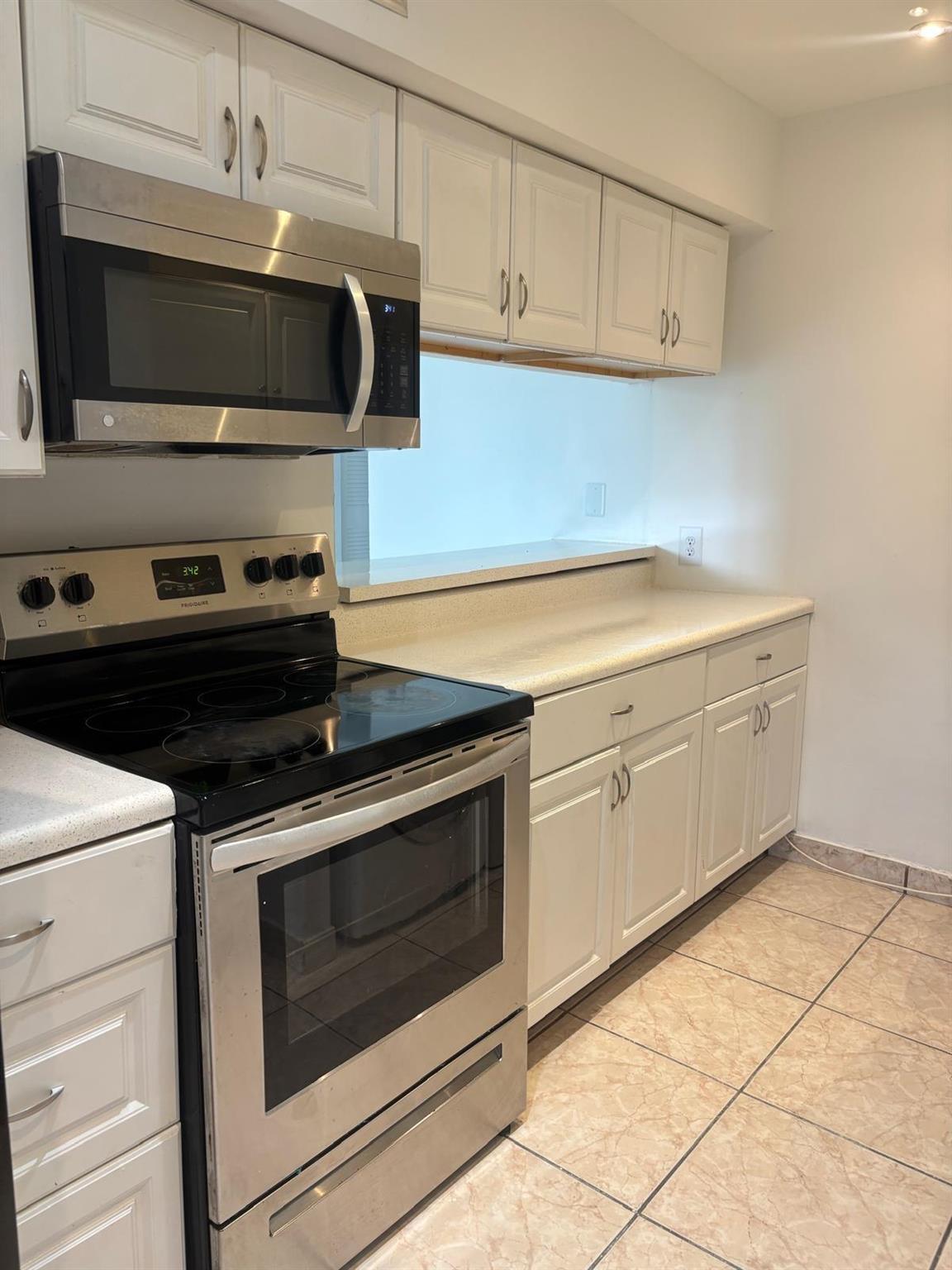 Discover exceptional value with this well-appointed 2-bedroom, 2-bathroom apartment, perfect for homeowners or savvy investors. Located in a desirable neighborhood, this residence offers a functional layout with generous living space, modern finishes, and plenty of natural light.The open-concept living and dining area flows seamlessly into a fully equipped kitchen, ideal for both entertaining and everyday living. The master bedroom includes an ensuite bathroom for added privacy, while the second bedroom is perfect for guests, a home office, or family.