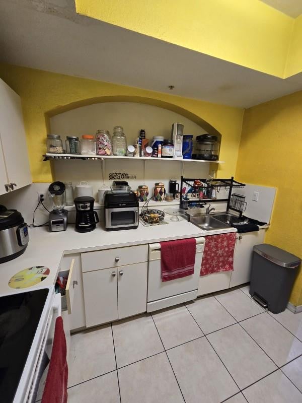 8930 W Flagler Street 221
