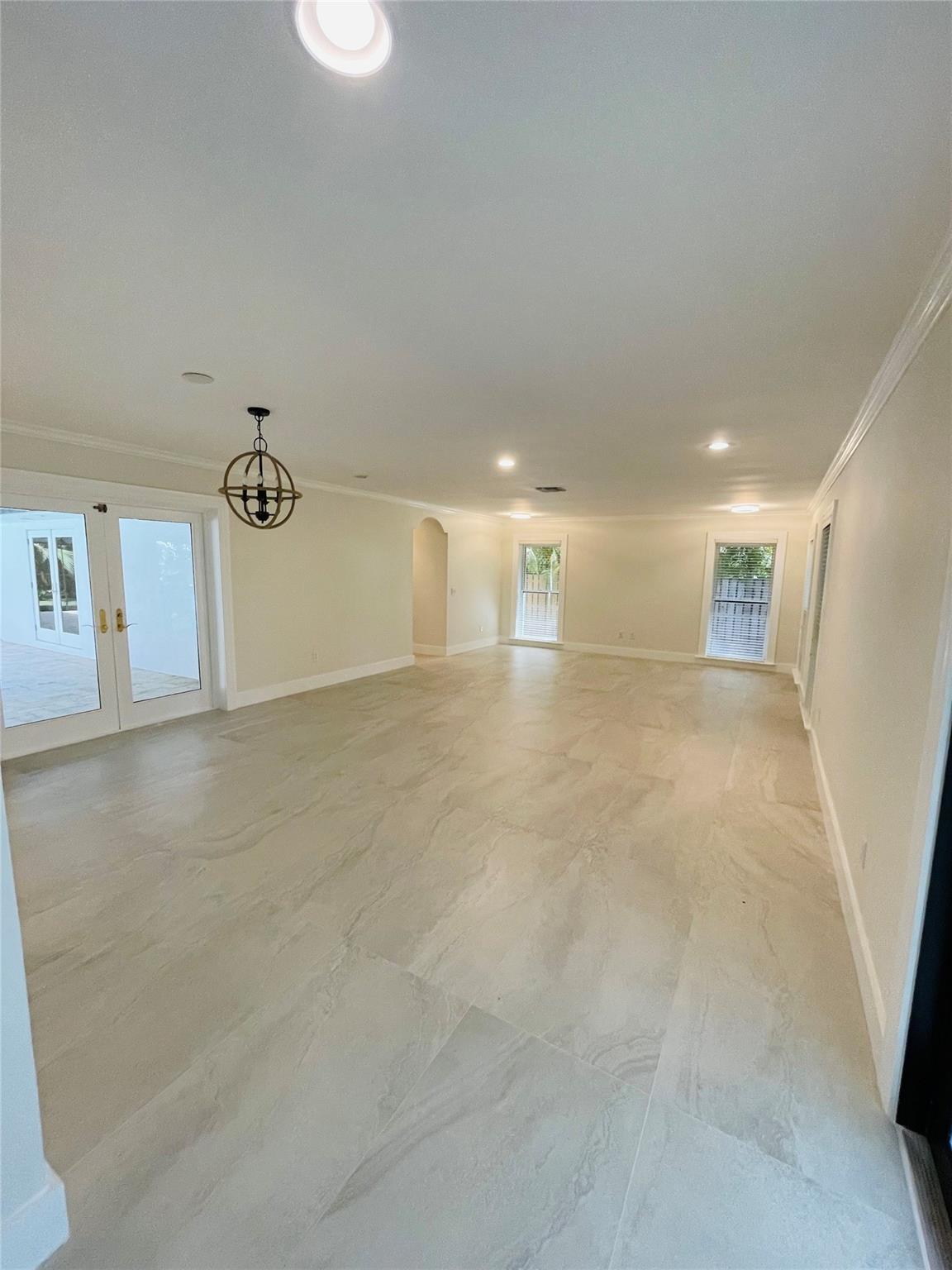 4 Copaire Rd