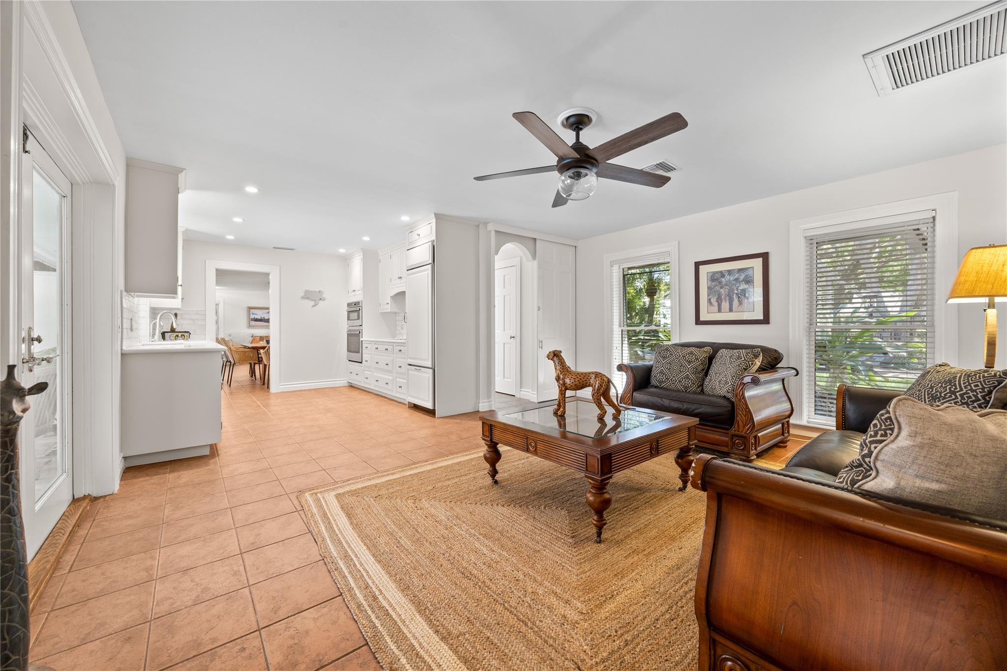 4 Copaire Rd