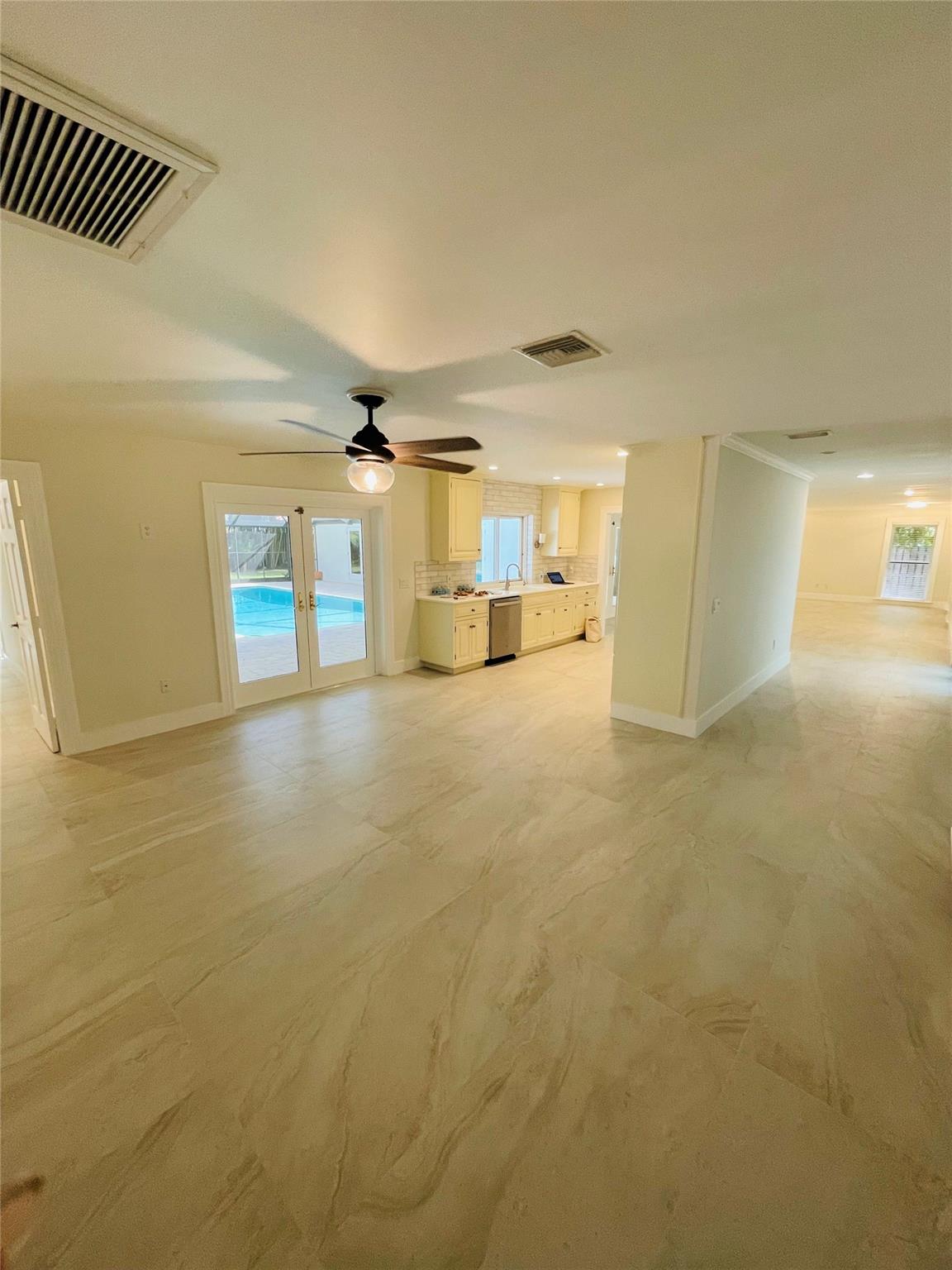 4 Copaire Rd