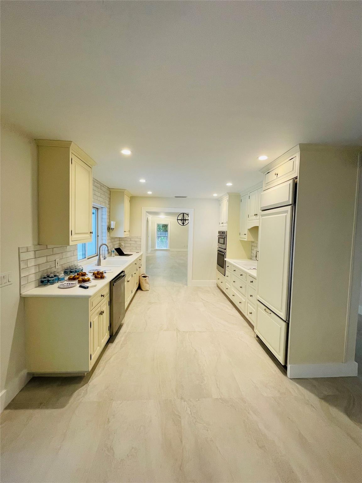 4 Copaire Rd