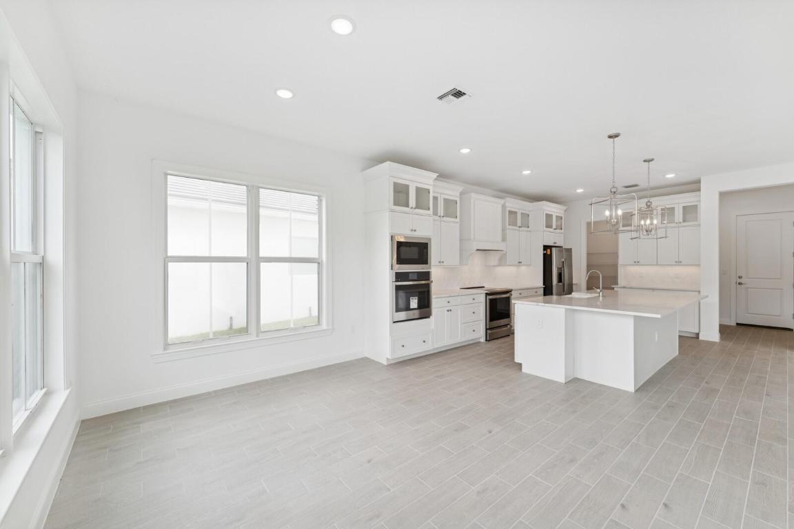 SALERNO RESERVE AT SHOWCASE PUD - Residential