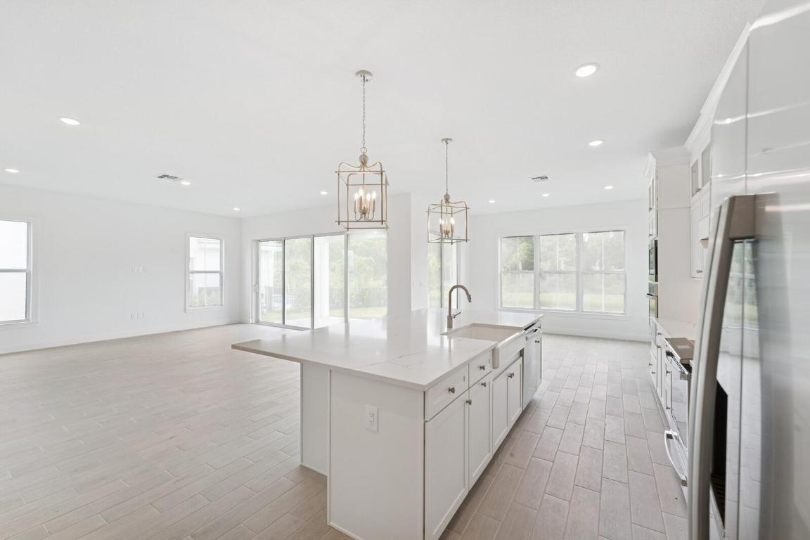 SALERNO RESERVE AT SHOWCASE PUD - Residential