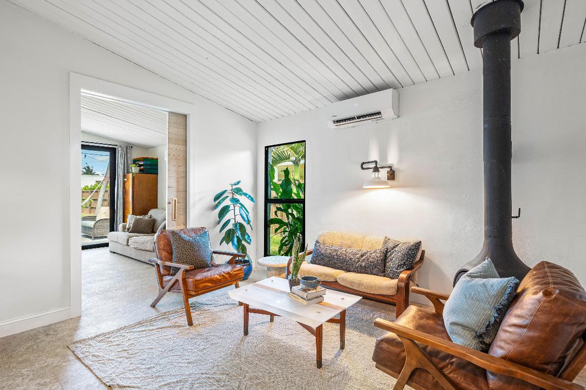 DELRAY MNR - Residential