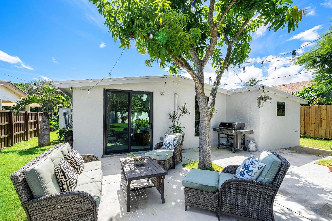 DELRAY MNR - Residential