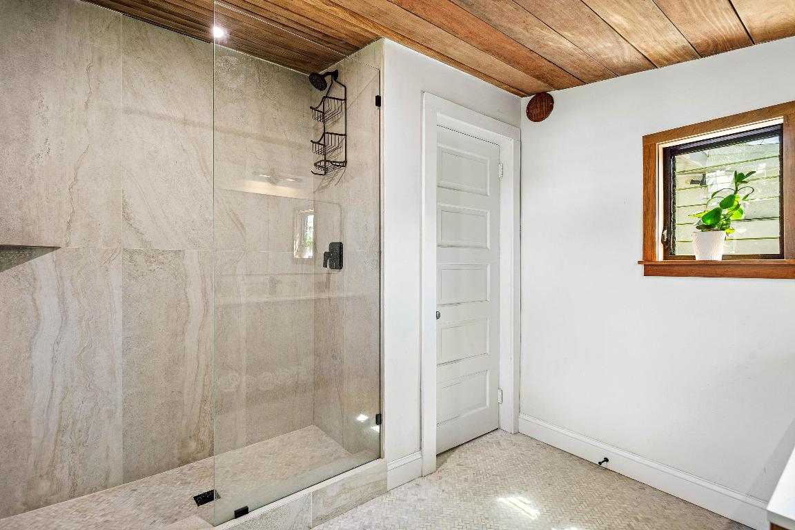 DELRAY MNR - Residential