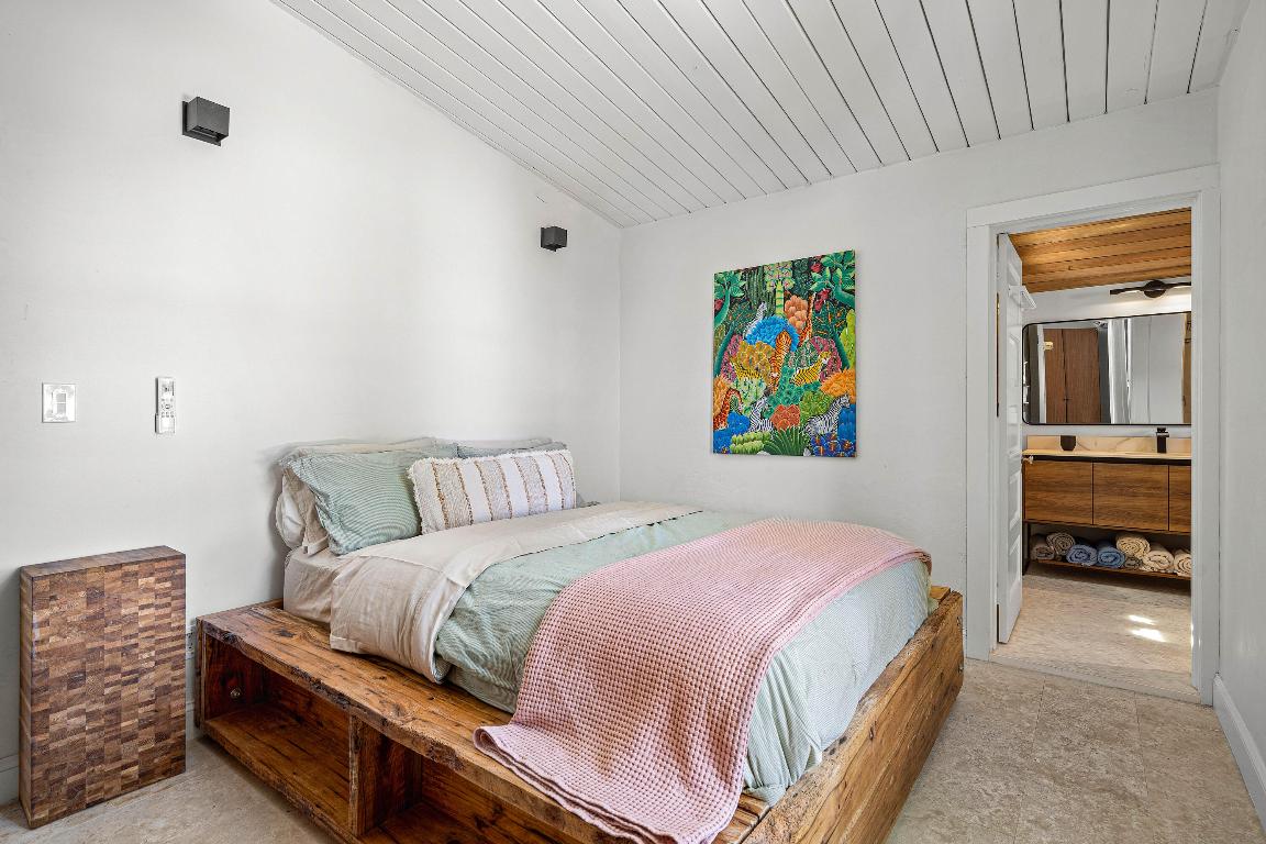 DELRAY MNR - Residential