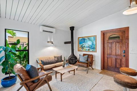 363 Glouchester Street Boca Raton FL 33487