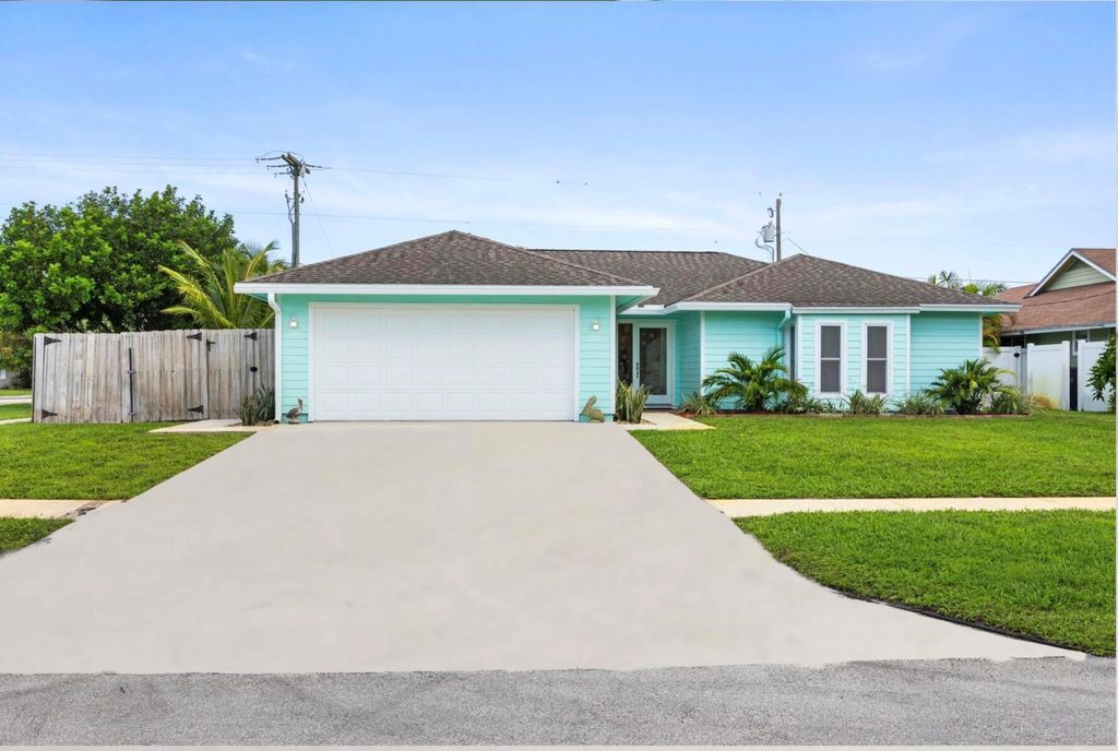 Photo of 4140 Russell Street, Tequesta, FL 33469 (MLS # R10896404)