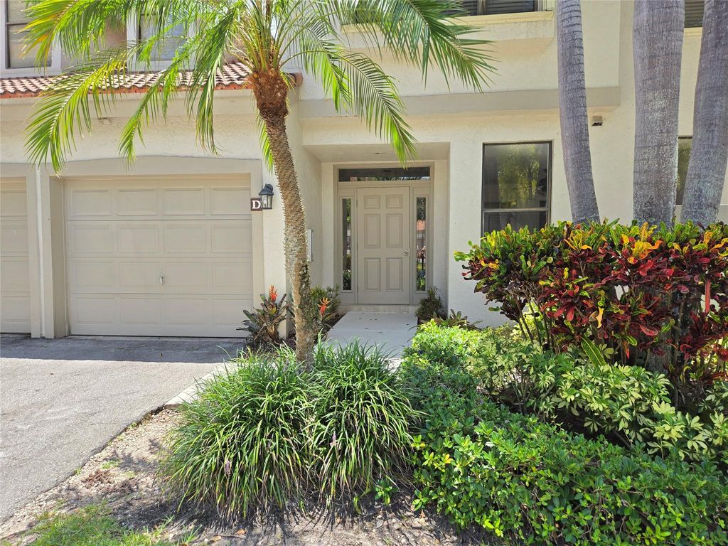 Photo of 5800 Coach House Cir #D, Boca Raton, FL 33486 (MLS # F10518827)