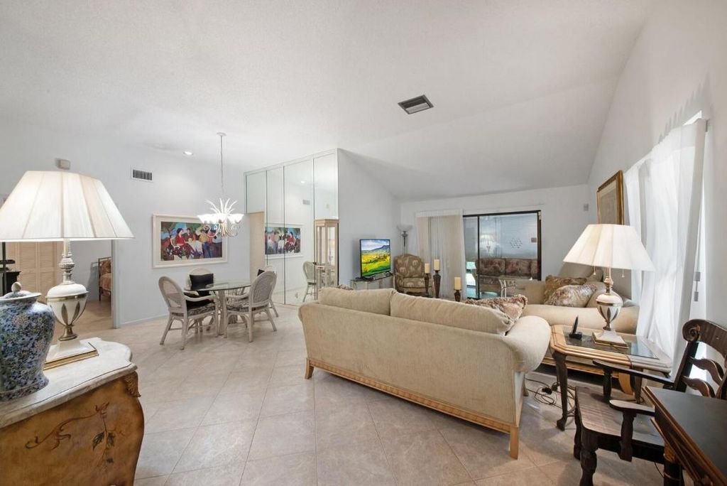 Photo of 10178 Chestwood Road, Boynton Beach, FL 33437 (MLS # R10972735)