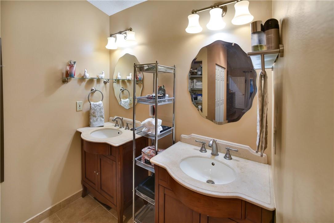 Royal Land Amd 132-20 B - Residential