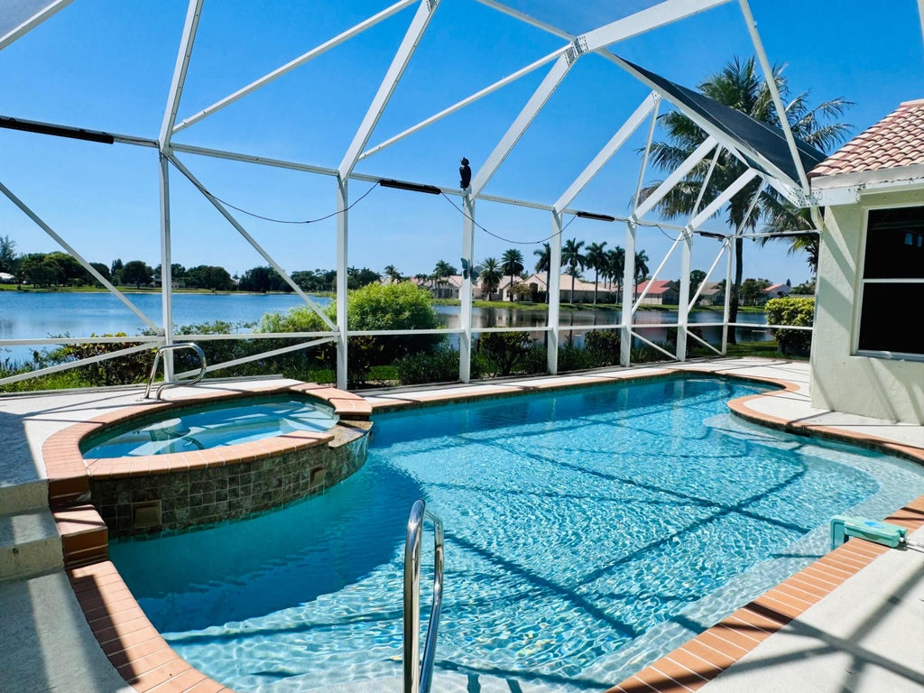 Photo of 9360 Cove Point Circle, Boynton Beach, FL 33472 (MLS # B26015021)