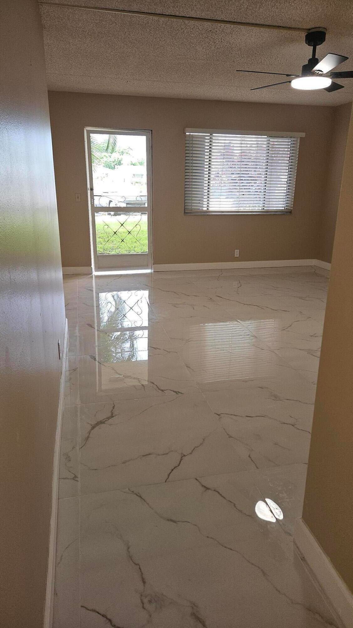 300 VILLAGE GREEN Circle S 114