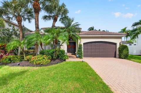 Photo of 6634 Houlton Circle, Lake Worth, FL 33467 (MLS # B26088433)