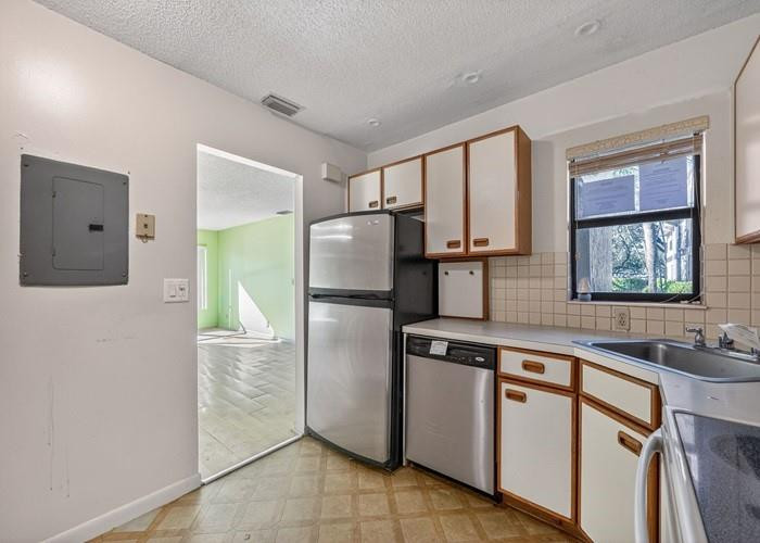 APPLEWOOD VILLAGE IV-E CO - Residential