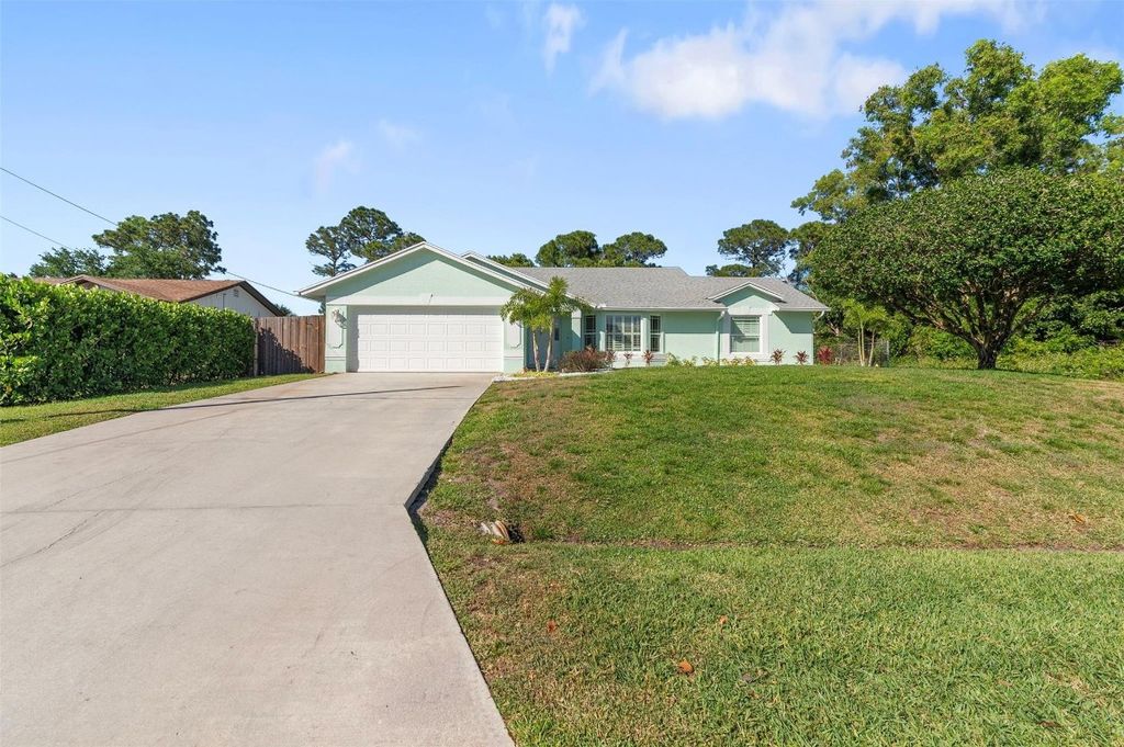 Photo of 661 SE Delancey Lane, Port Saint Lucie, FL 34984 (MLS # F10498221)