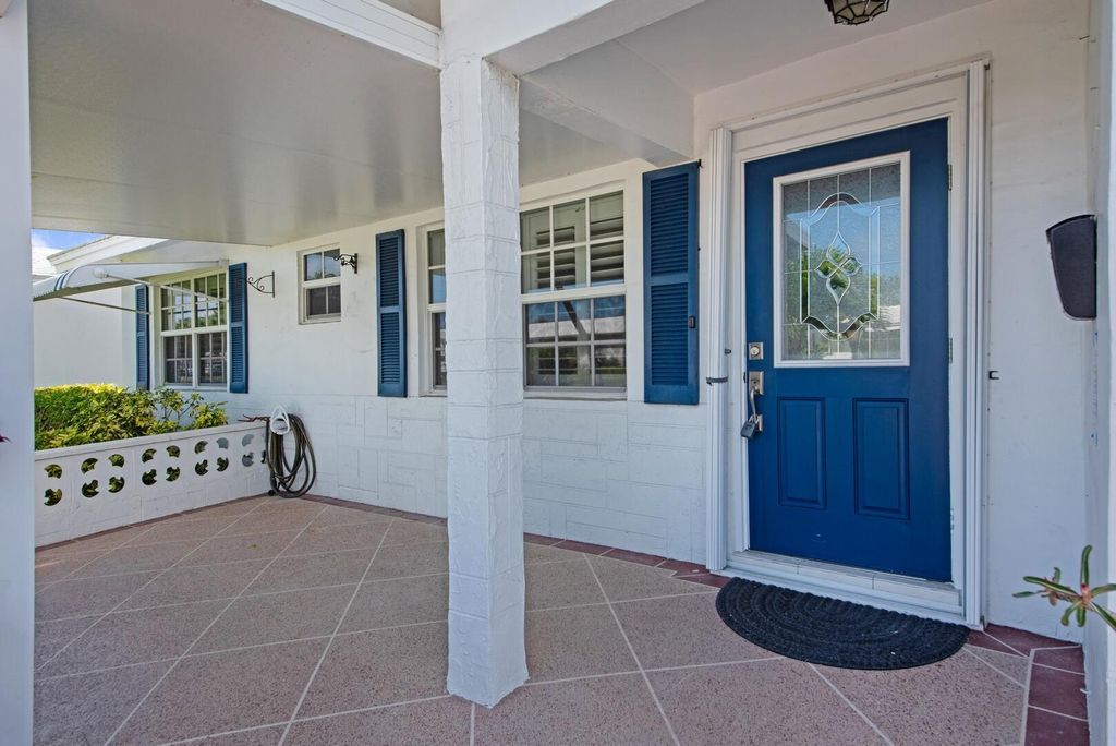 Photo of 1311 SW 18th Street, Boynton Beach, FL 33426 (MLS # R11078599)