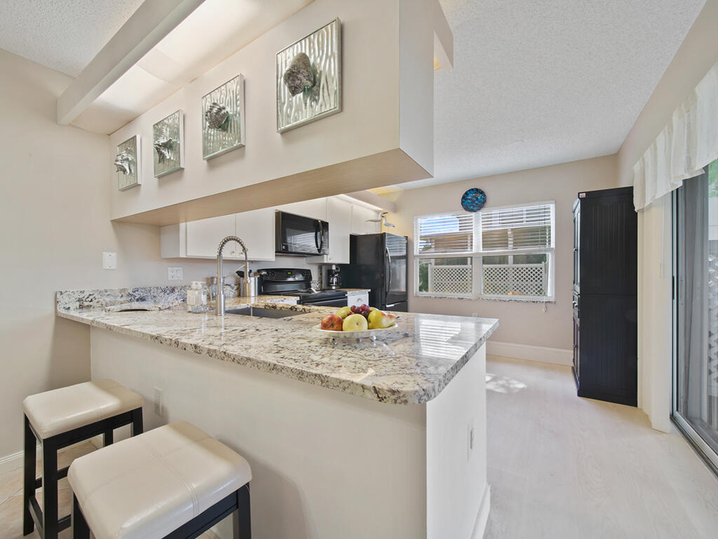 STAMFORD AT SUNSET TRACE A PLAT OF - Residential