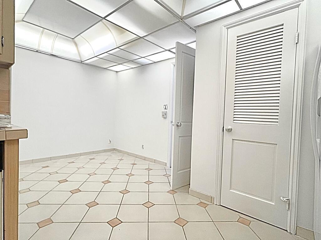 LOWELL HOUSE CONDO - Residential