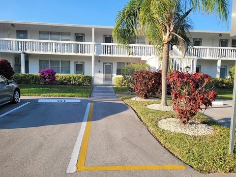 214 Newport M, Deerfield Beach, FL MLS: R11074095