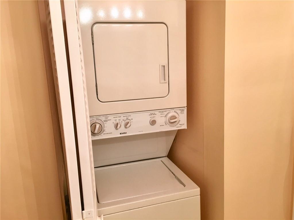 RAMBLEWOOD EAST CONDO - Residential Lease