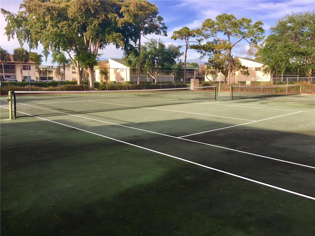 RAMBLEWOOD EAST CONDO - Residential Lease