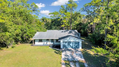 A home in Loxahatchee